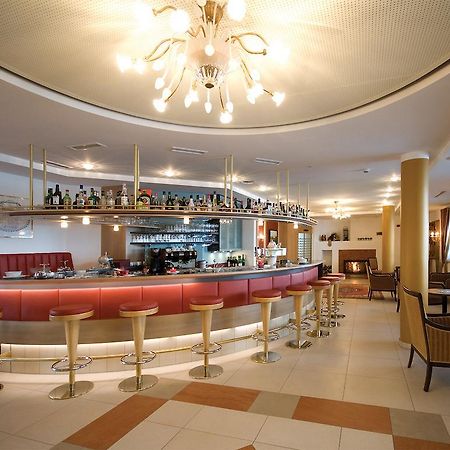 Hotel Amadeus Micheluzzi แซร์เฟาส์ ภายนอก รูปภาพ