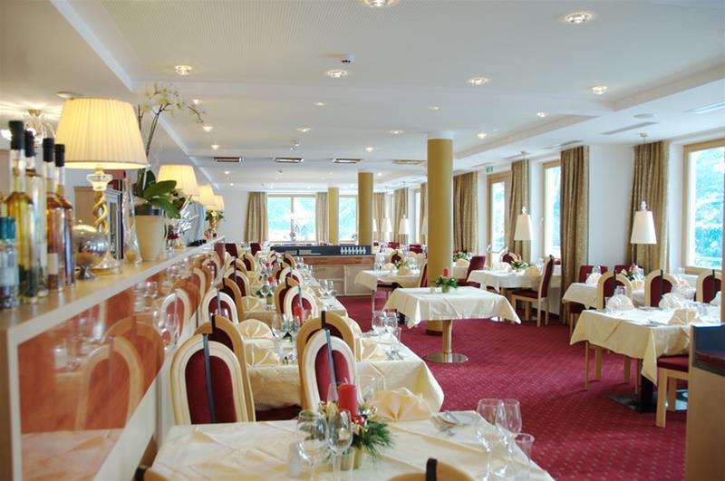 Hotel Amadeus Micheluzzi แซร์เฟาส์ ภายนอก รูปภาพ